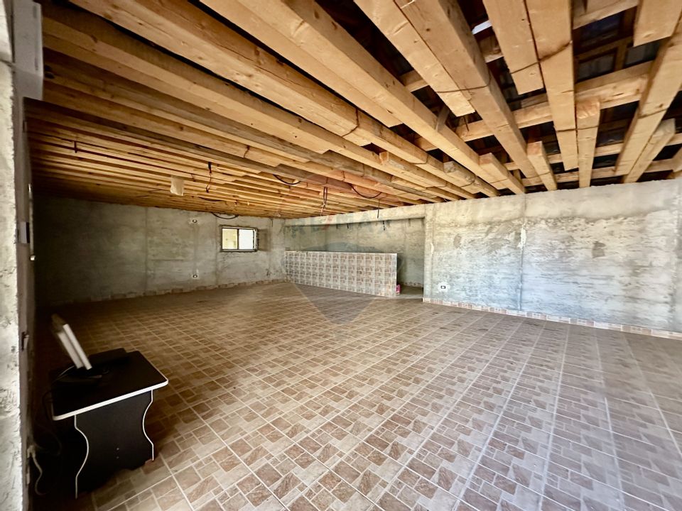 4 room House / Villa for sale