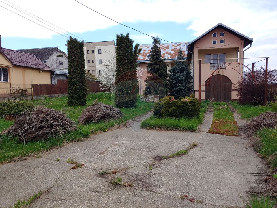 8 room House / Villa for sale