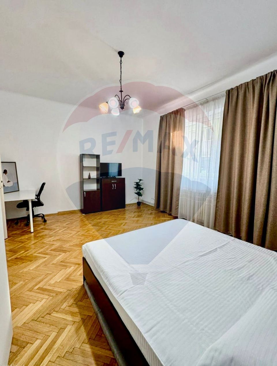 Apartament de inchiriat - 3 camere - Piata Mihai Viteazu