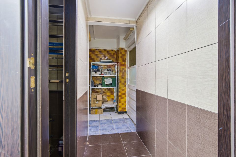 140sq.m Commercial Space for rent, Ultracentral area