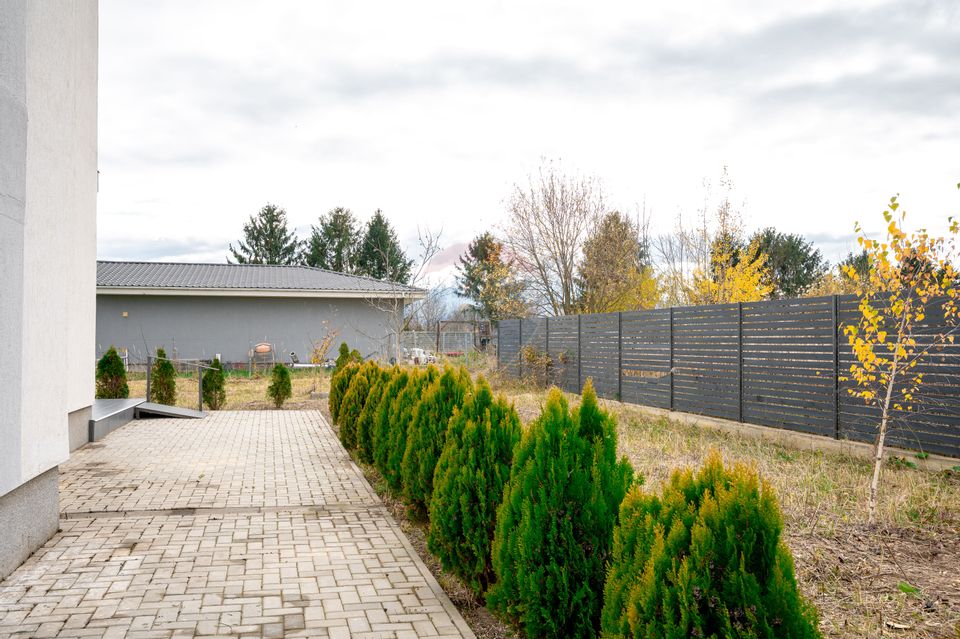 Casă nouă în Stupini: 4 camere, 3 băi și teren generos de 600 mp