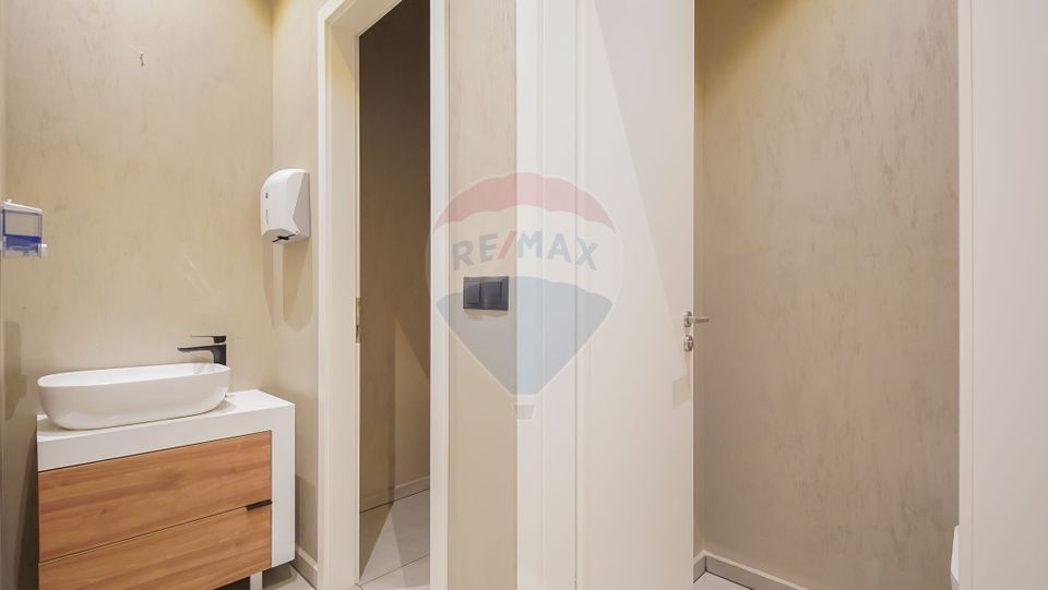 55sq.m Commercial Space for rent, Racadau area