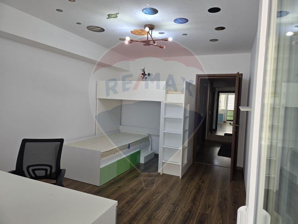 Apartament cu 3 camere de vânzare, cartier FIALD