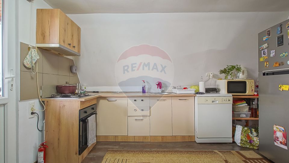 Comision zero, casa individuala + cabana A frame in Bod, la intrare