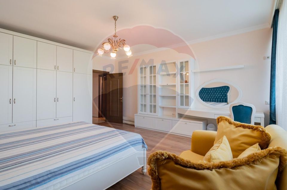 Penthouse de vanzare in Mamaia vedere frontala lac si marea Neagra