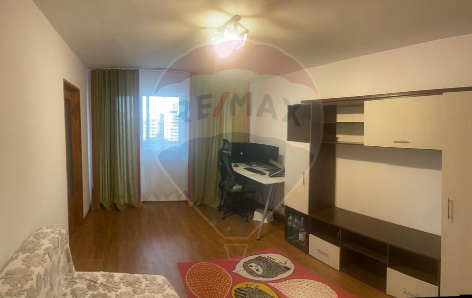 Inchiriere apartament  3 camere,  zona Plumbuita - Colentina