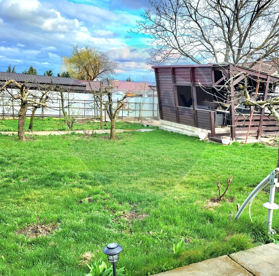 Casă / Vilă cu 3 camere de vânzare