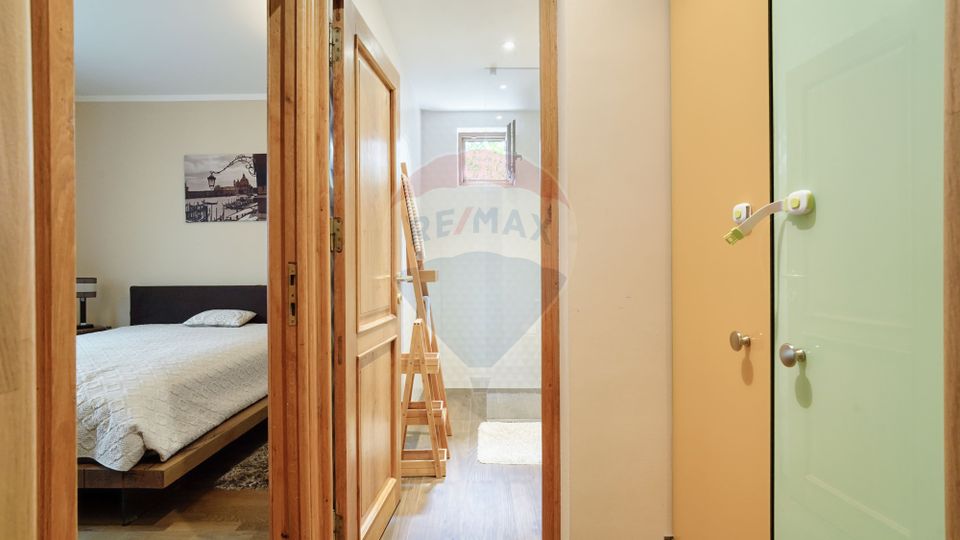 Apartament centru istoric cu garaj și loc de parcare