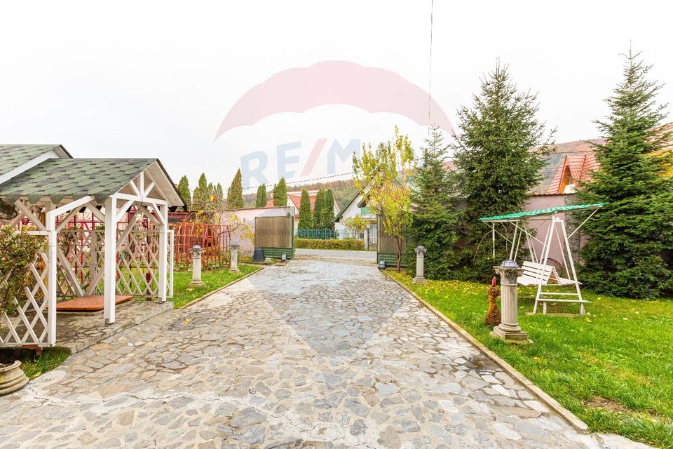 4 room Hotel / Pension for sale, Exterior Nord area