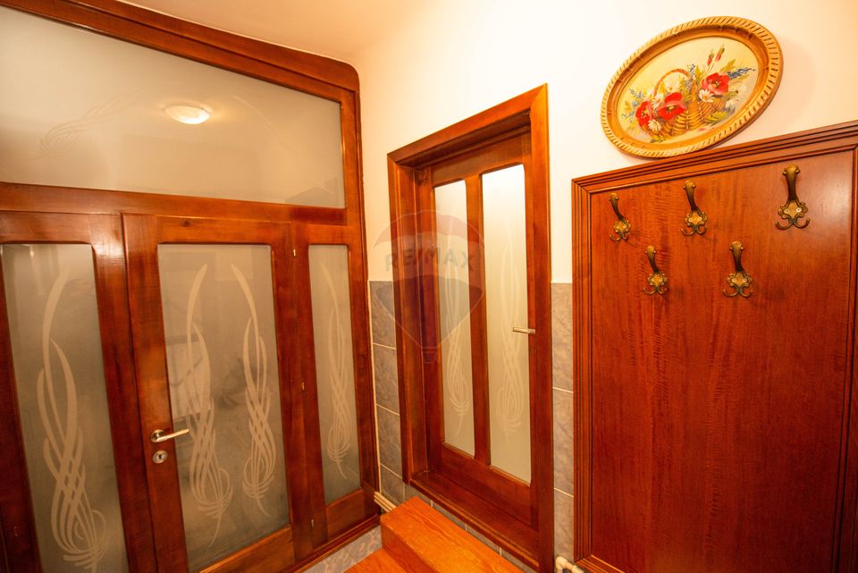 Casa de vanzare 240 mp utili , 6 camere,  teren 1000 mp, Calarasi