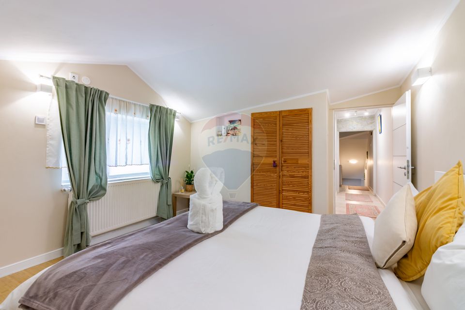 Casa de vanzare cu teren generos 504mp si piscina - Bucuresti