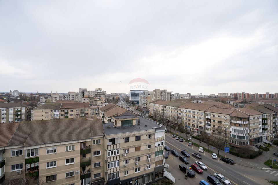 De vânzare apartament cu 4 camere, Bulevardul Decebal