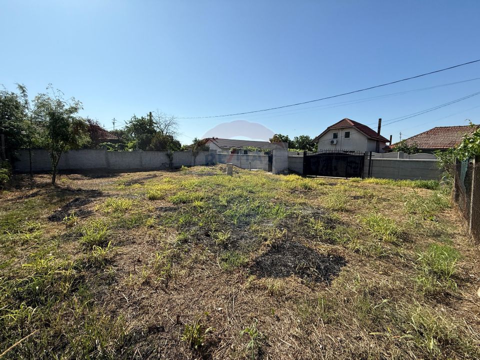 Teren Ghindeni 4800 mp Intravilan