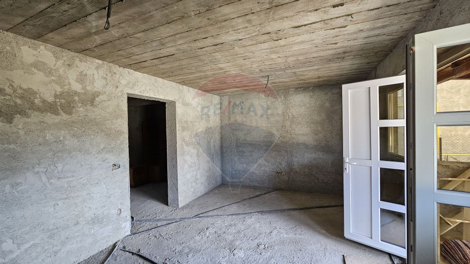 Casă / Vilă, teren 1700mp,  în Lisaura-Ipotești, Suceava