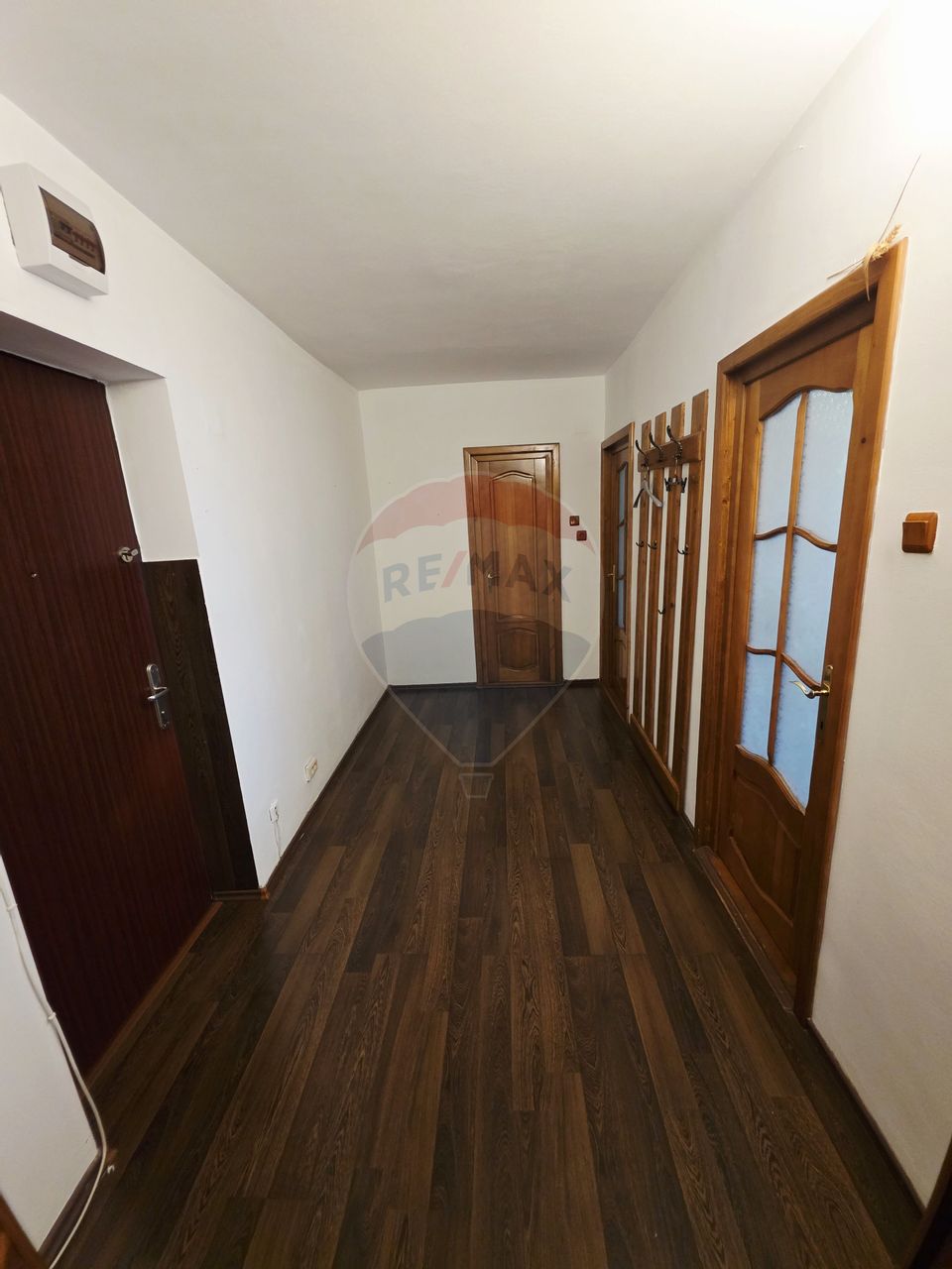 Apartament cu 2 camere de vânzare în zona 1 Mai