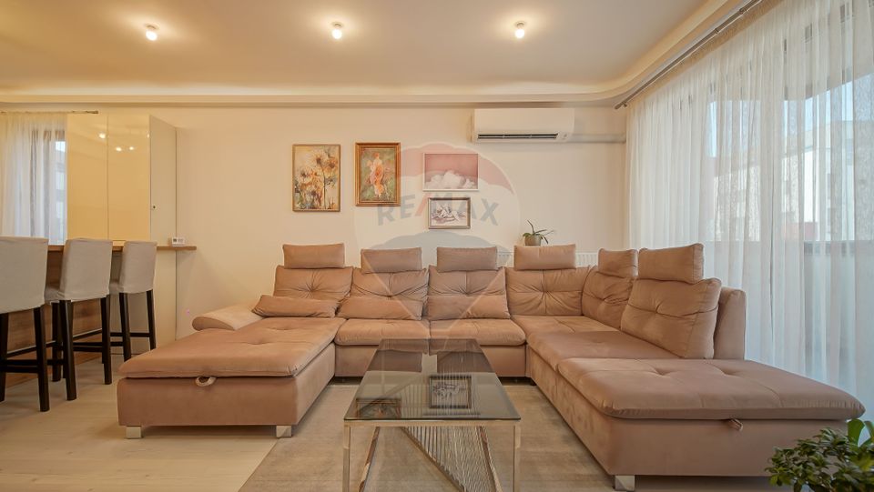 - REZERVAT -  Apartament Premium 4 Camere