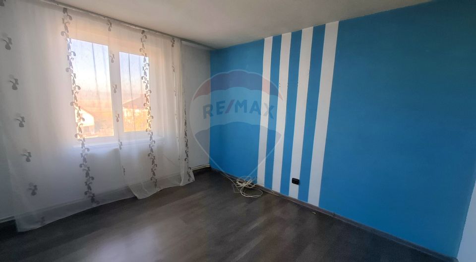 4 room Apartment for sale