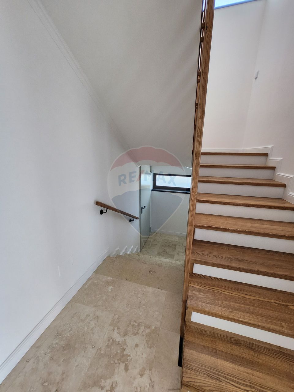 5 room House / Villa for sale, Aviatiei area