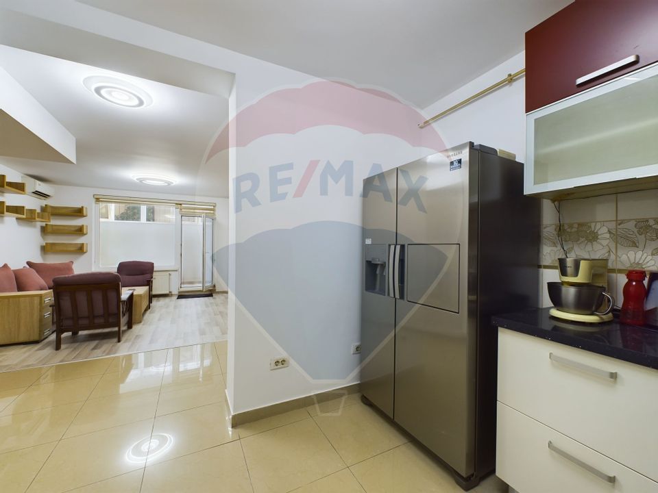 Apartament 3 camere luminos cu terasa generoasa langa Hotel Marriott