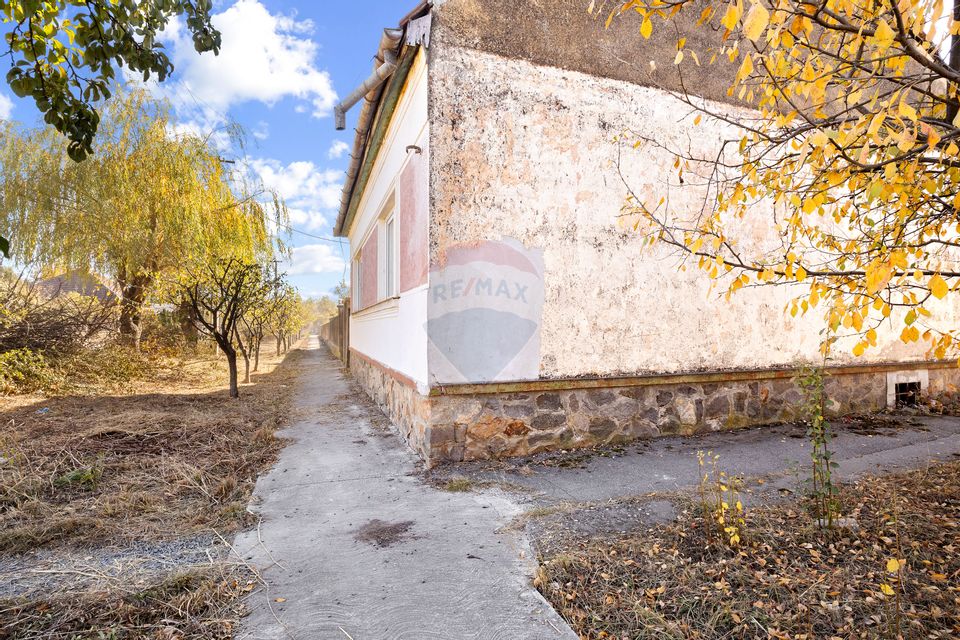 Casă de vânzare la 7 km de Arad, Loc. Sofronea