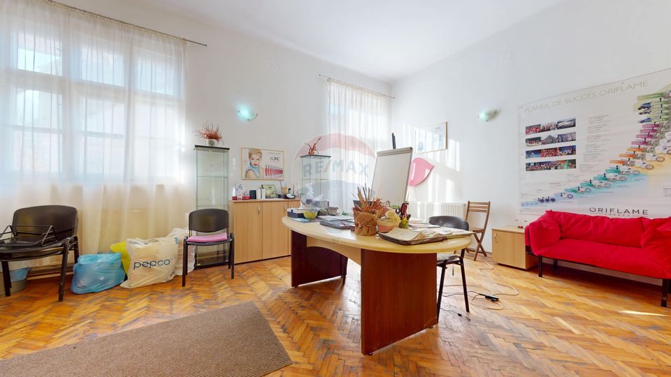 56.5sq.m Office Space for rent, Ultracentral area