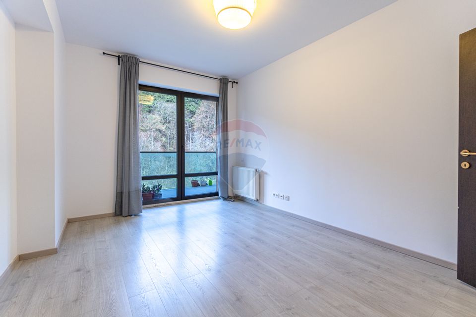 Apartament cu 4 camere de închiriat Tampa Gardens Racadau etaj 10/12