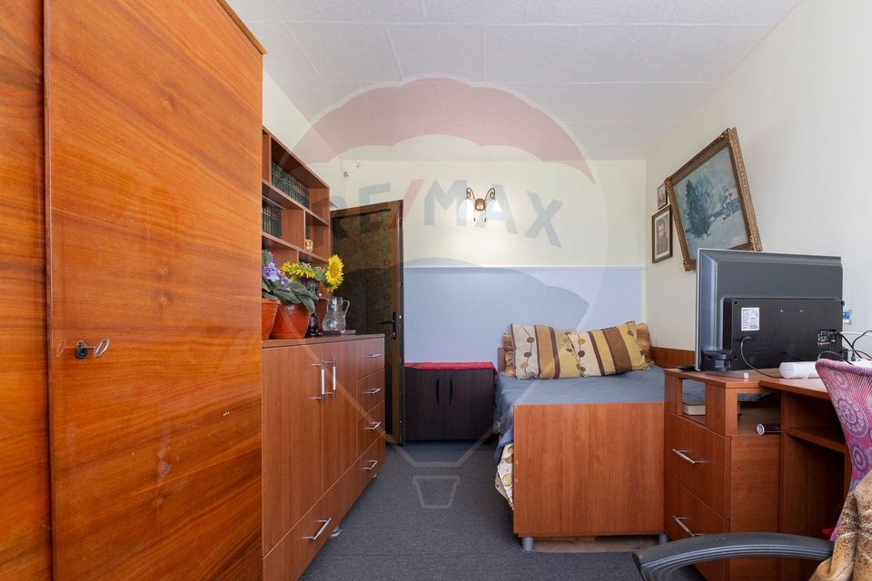 3 room Apartment for sale, Mioritei area