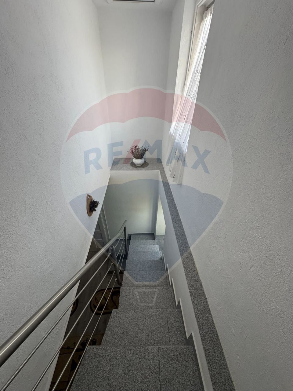 Casă / Vilă cu 7 camere de vânzare în zona Central