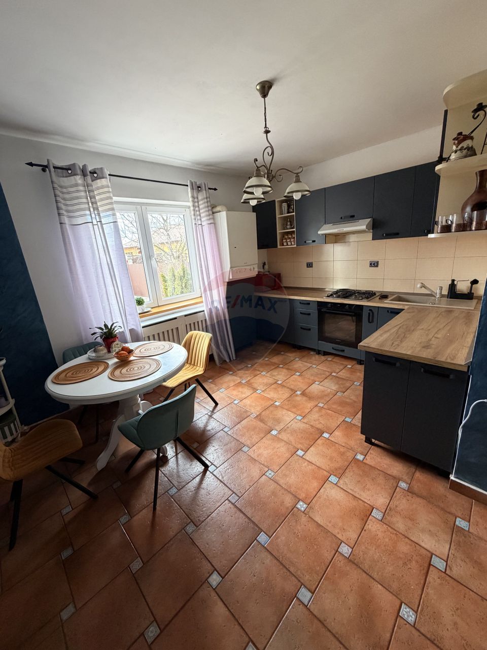 5 room House / Villa for sale