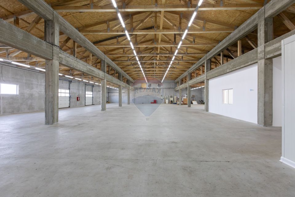 Hală 1.000 mp + curte 3.200 mp + CASĂ 160 mp BONUS | Acces TIR | Bacău