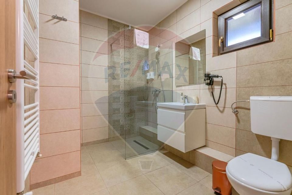 18 room Hotel / Pension for sale, Central area