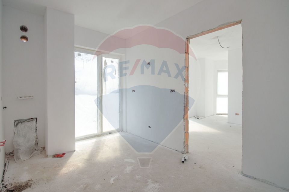 Apartament cu 2 camere de vânzare nou + Loc de parcare!