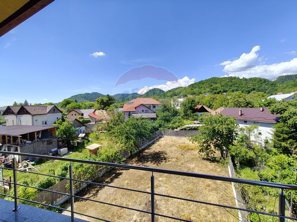 DE ÎNCHIRIAT – Spațiu comercial generos P+2 în zonă Centrală