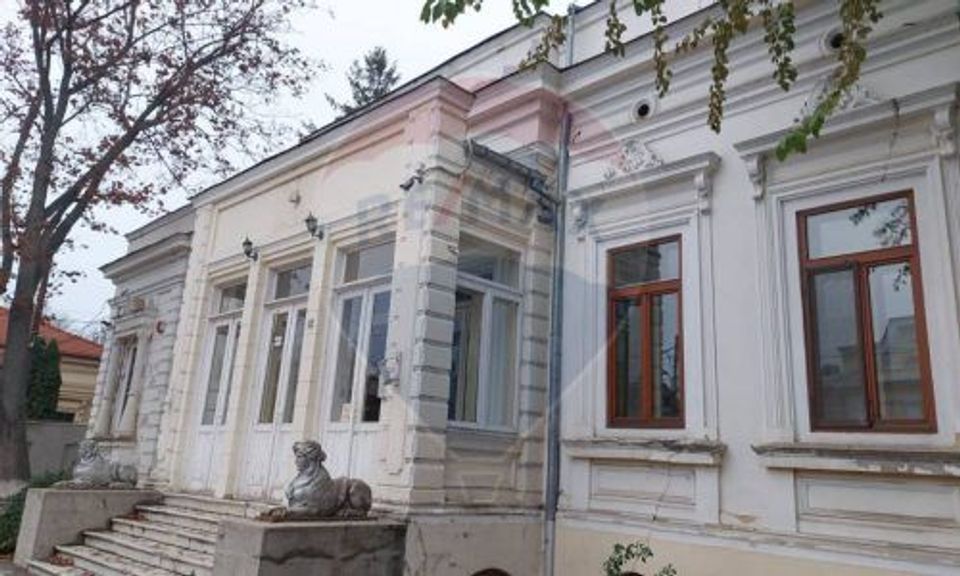 Historical building Villa rental in Braila
