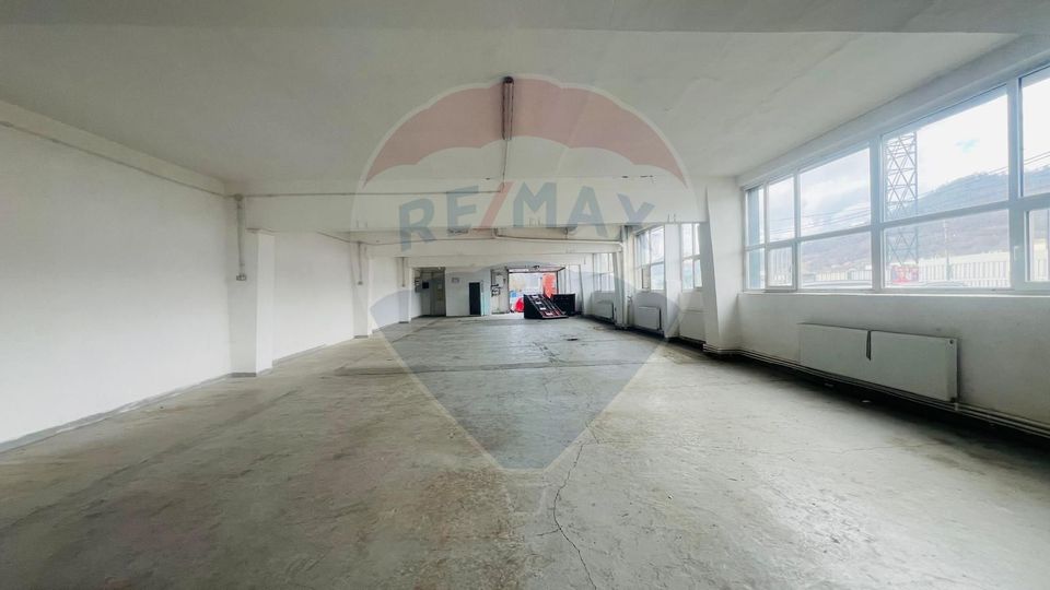 350sq.m Industrial Space for rent, Periferie area