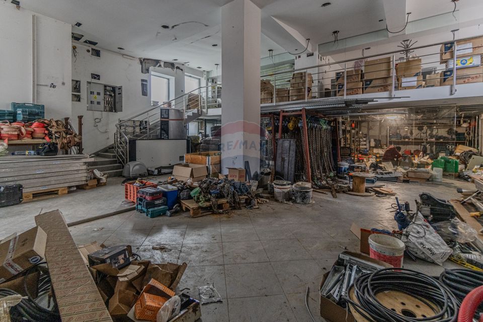 Cladire de 902 mp utili de vânzare, zona Grivitei - DN 13, COMISION 0