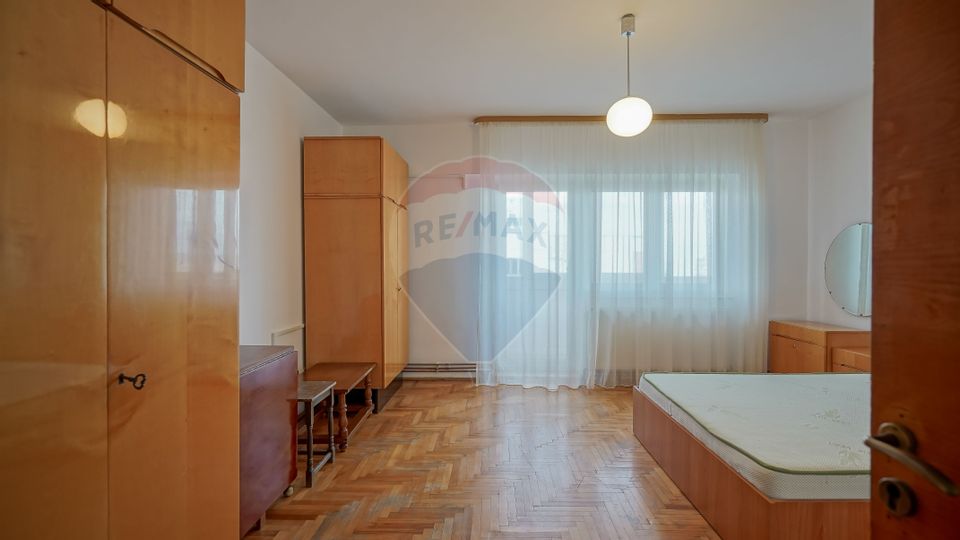 Apartament Cu O Camera, Decomandat, Centrul Civic, Electrica