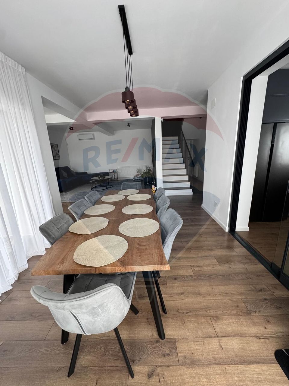 4 room House / Villa for sale