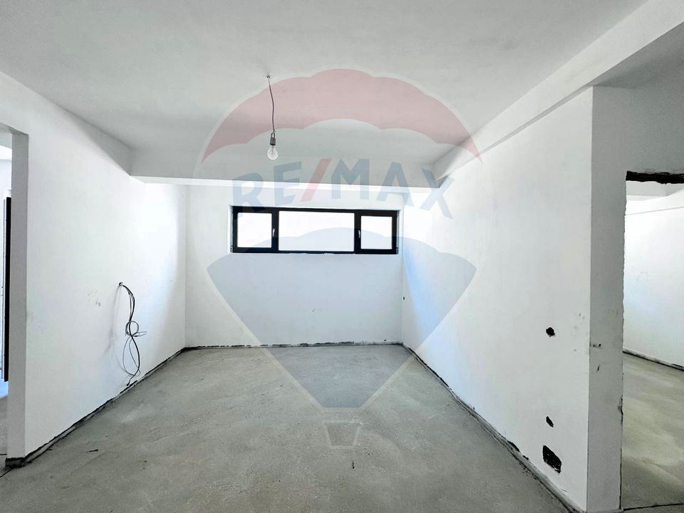 Apartament cu Curte Proprie de 80mp in Bloc Nou - Sector 1