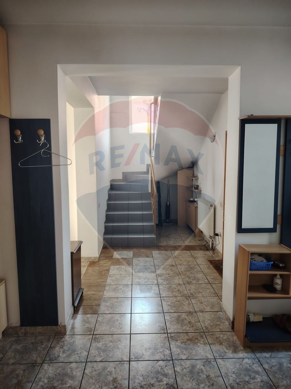 8 room House / Villa for sale, Central area