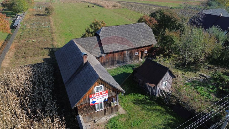Casă  de vânzare in Horodnic de Jos cu teren de 3900mp
