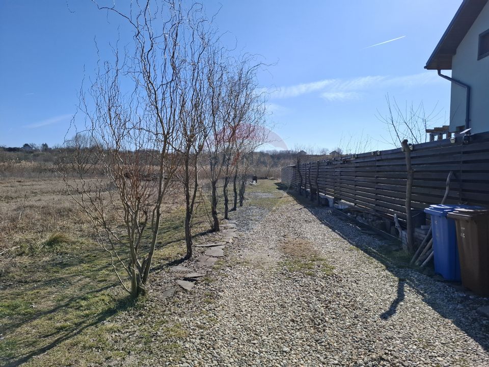 Land 3,812sqm Peris / Strada ingerasilor