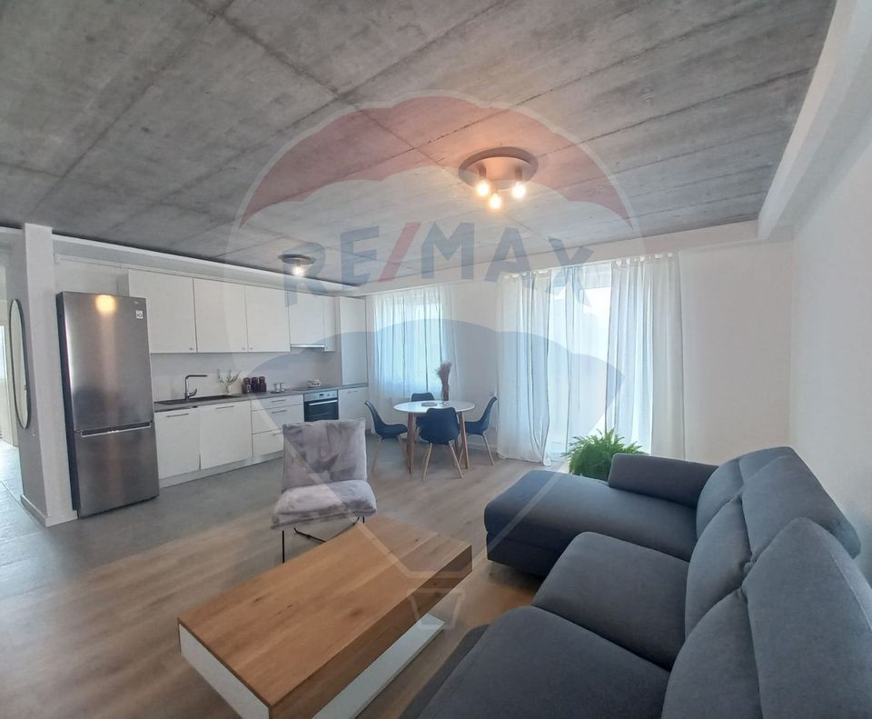 Apartament cu 3 camere de închiriat în zona Europa