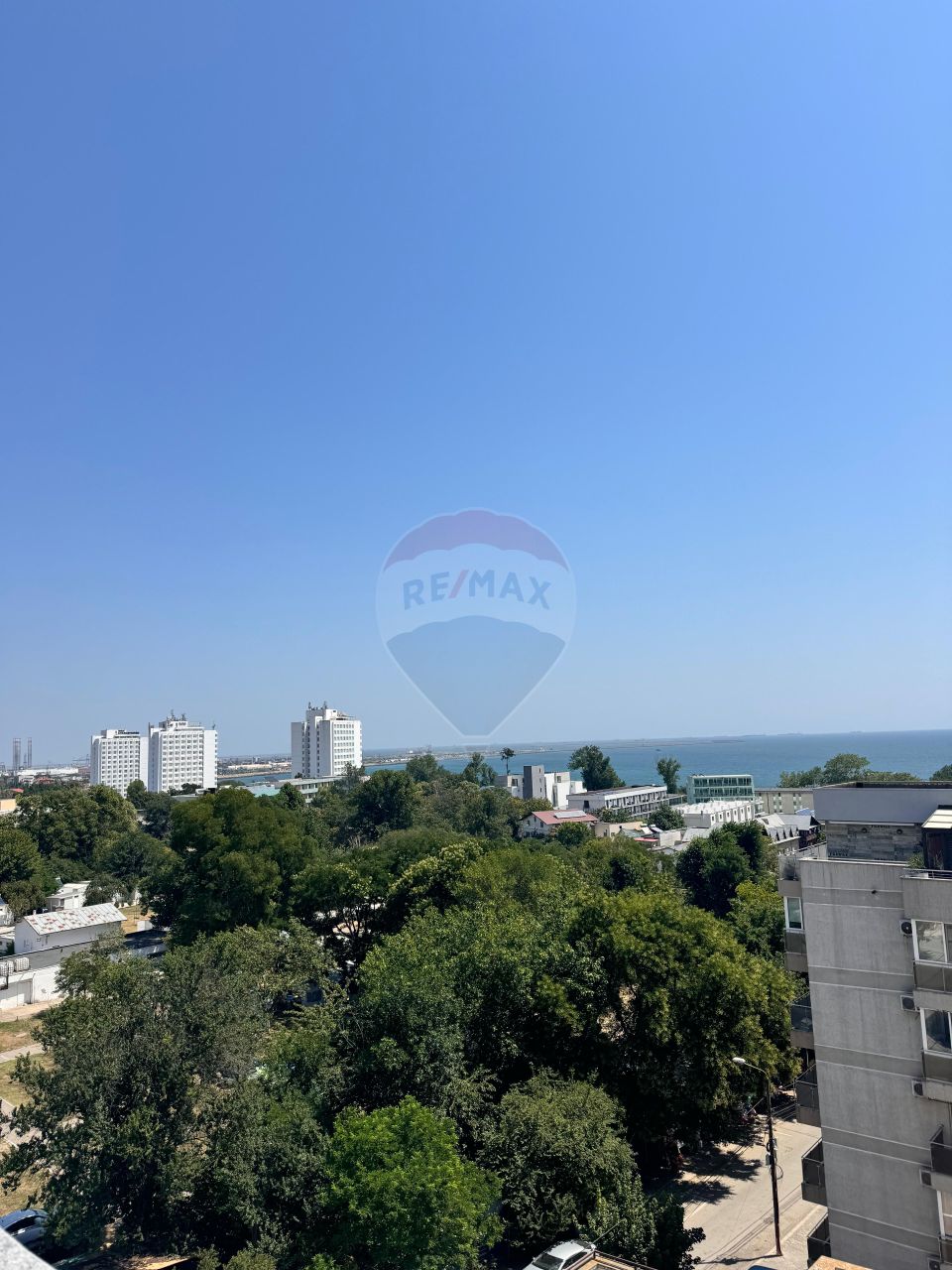 Apartament cu 2 camere cu vedere la mare in Eforie Nord, de vânzare