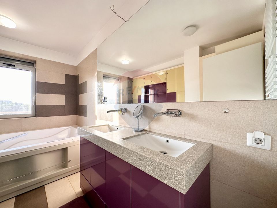 Apartament cu 4 camere de  vanzare în Quadra Residence