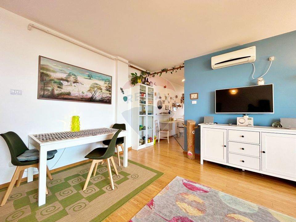 Apartament cu 3 camere de vânzare pe Calea Romanilor (Via Romana)