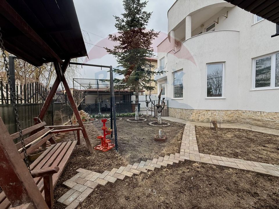 Vila P + 1 de vanzare in Eforie Nord teren proprietate 300 mp