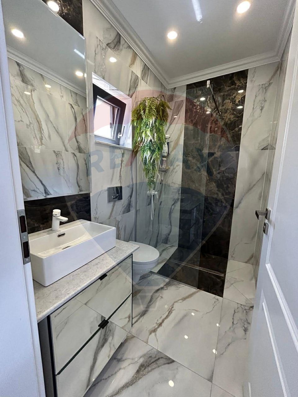 6 room House / Villa for sale