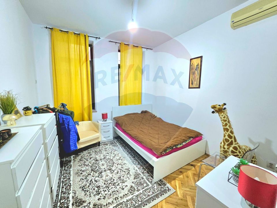 15 room House / Villa for sale, Universitate area