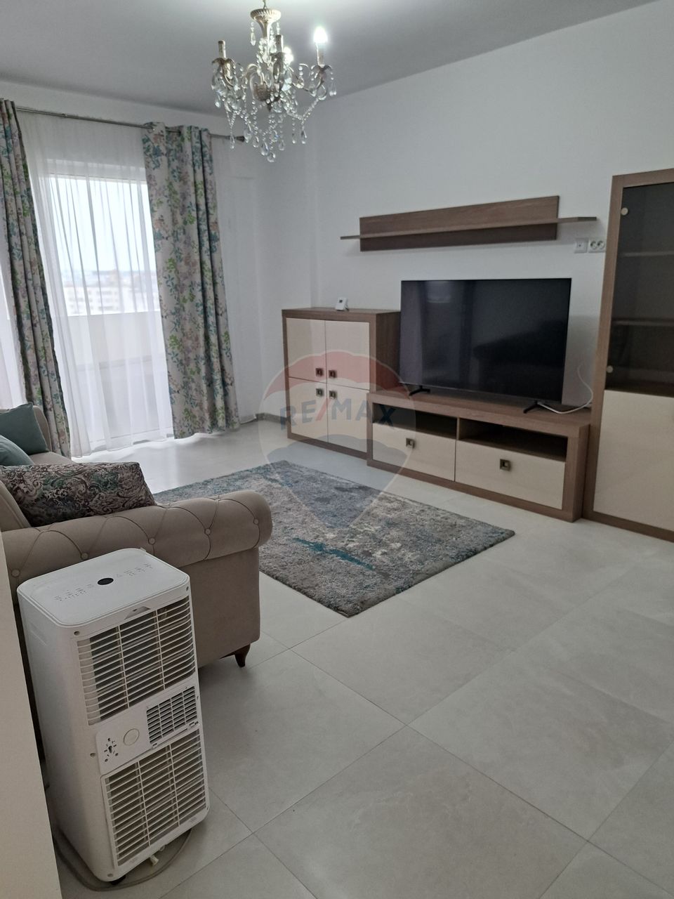 2 camere de închiriat, bloc nou
